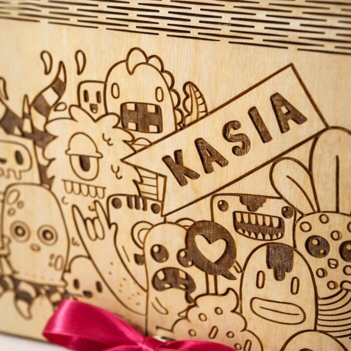 Kreatywny sposób wręczenia pieniędzy w drewnianym pudełku na urodziny