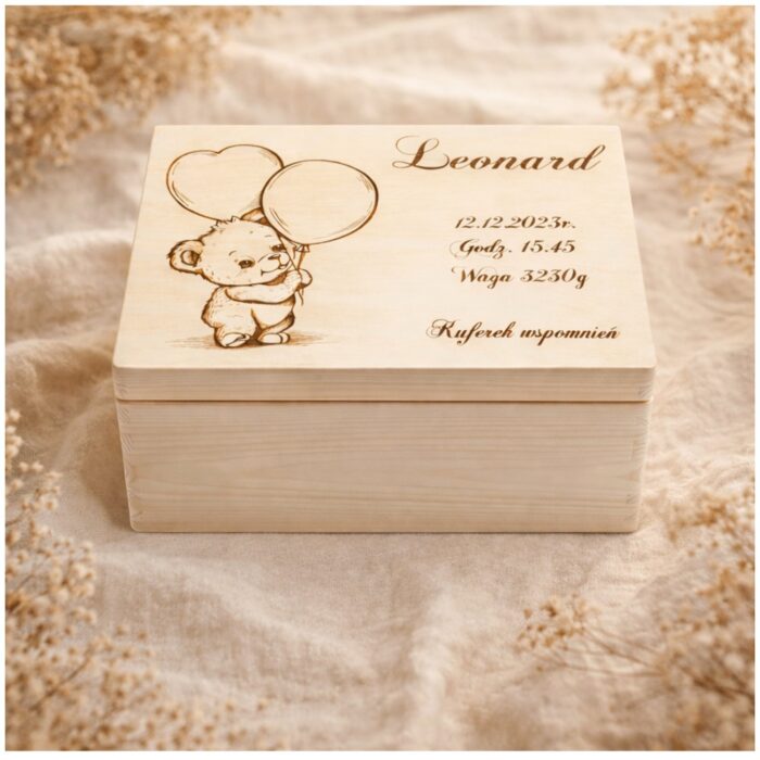 Drewniany kuferek wspomnień z grawerem