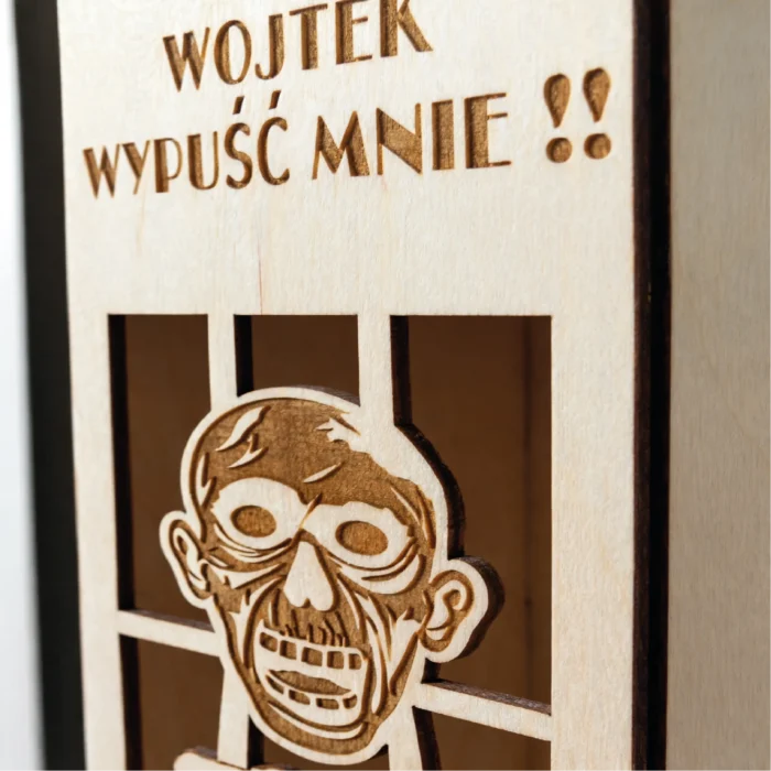 skrzynka prezentowa na alkohol z grawerem